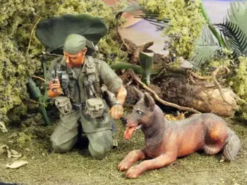 В разобранном виде 1/35 Солдат США со своей собакой, исторический набор смолы для войны во Вьетнаме, миниатюрная модель, неокрашенная