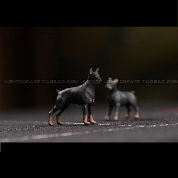 2шт Модель полицейской собаки Добермана в масштабе 1:64, аксессуары для сцены, кукла-персонаж из смолы, игрушка